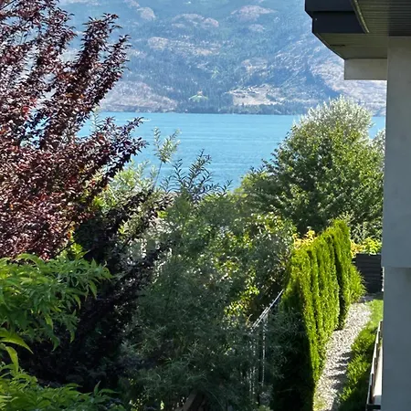 Lakefront Wine Trail Fully Licensed Modern Suite West Kelowna Exterior photo
