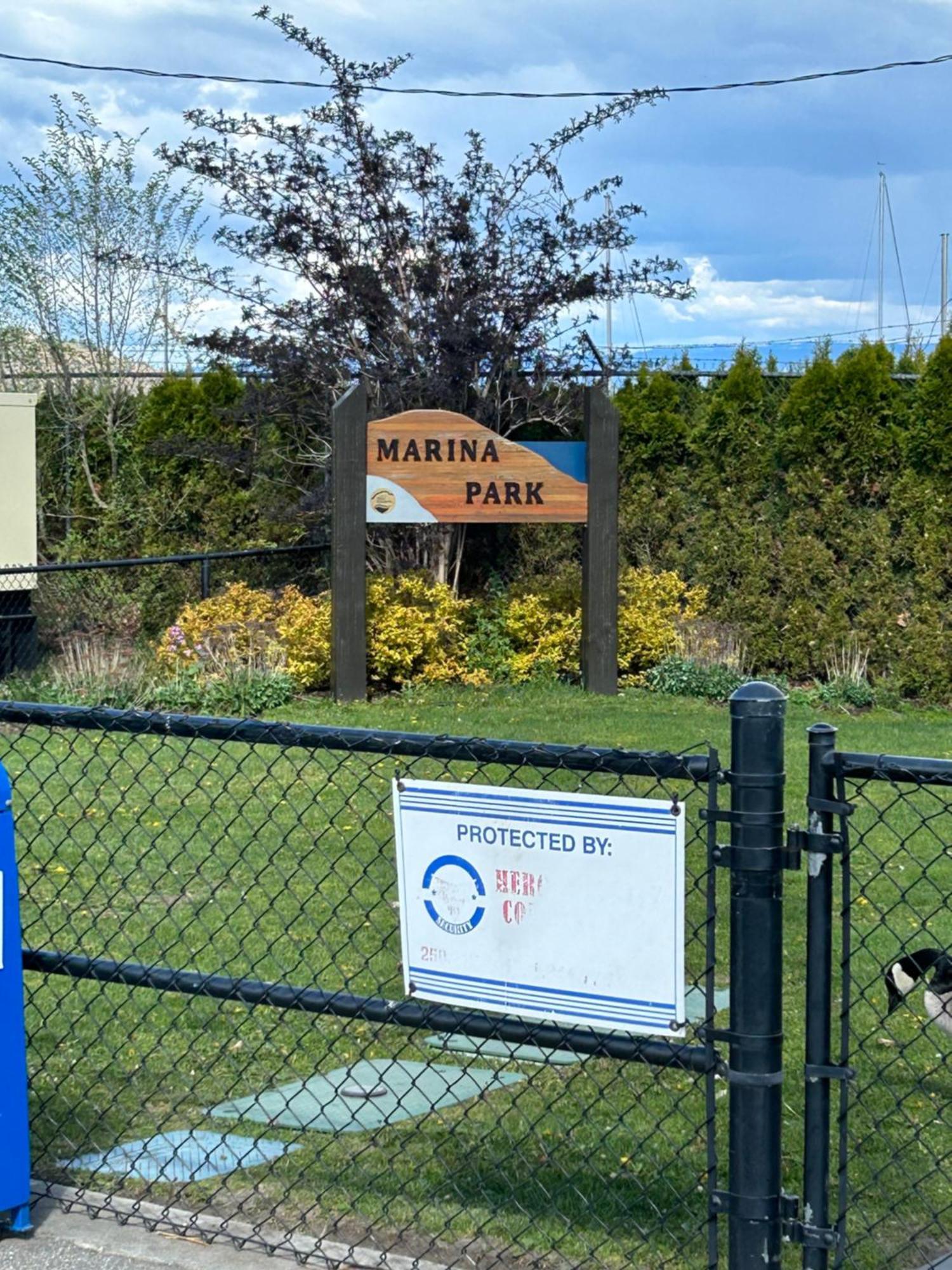 Lakefront Wine Trail Fully Licensed Modern *